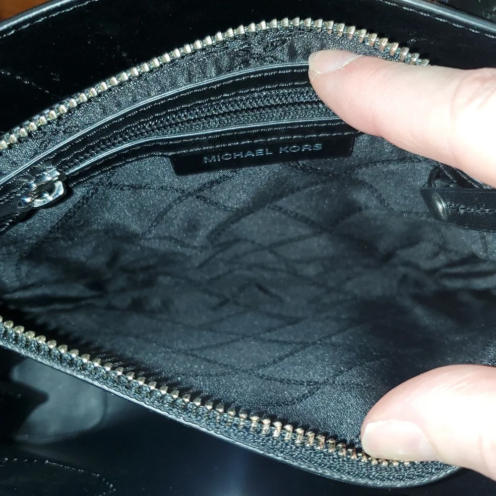 Like NEW Michael Kors Accordion Mercer Bag Medium